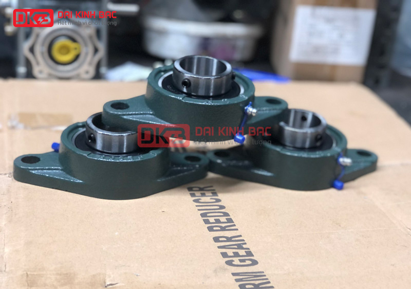 gối đỡ vòng bi ucfl 211