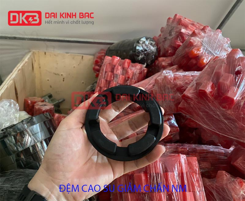dem cao su giam chan NM 112
